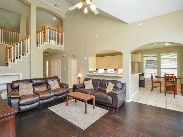 206 Wild Oak Run, Houston TX 77094