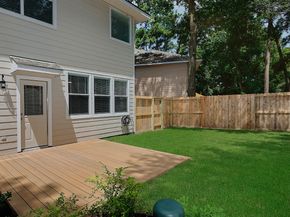 86 N Camellia Grove Circle, The Woodlands TX 77382