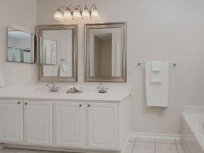86 N Camellia Grove Circle, The Woodlands TX 77382