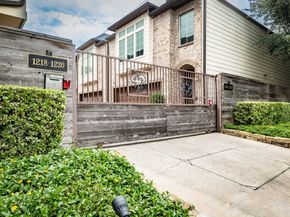 1208 Sampson Street, Houston TX 77003