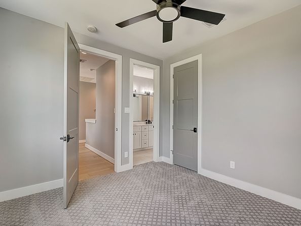 1420 Weiss Street, Houston TX 77009