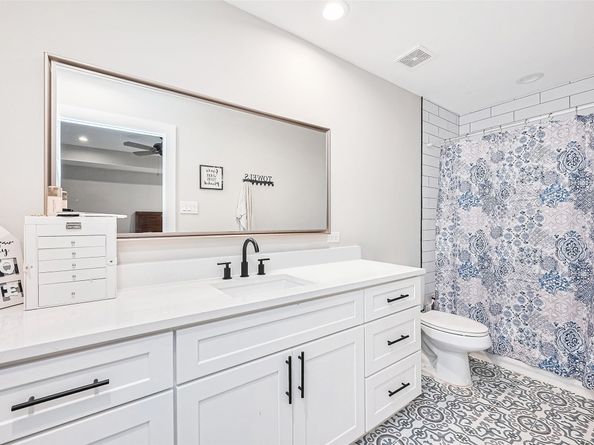 807 Avenue J Place, Conroe TX 77301