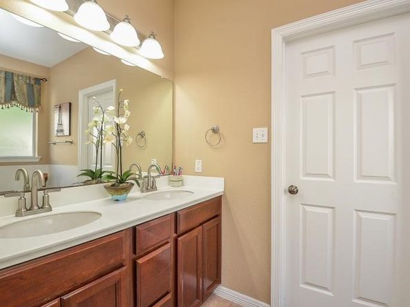 8711 Preston Field Lane, Houston TX 77095