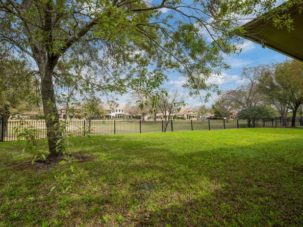 11722 Montmarte Boulevard, Houston TX 77082