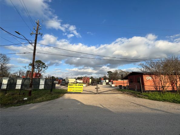 4805 E O S T Drive, Houston TX 77013