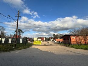 4805 E O S T Drive, Houston TX 77013