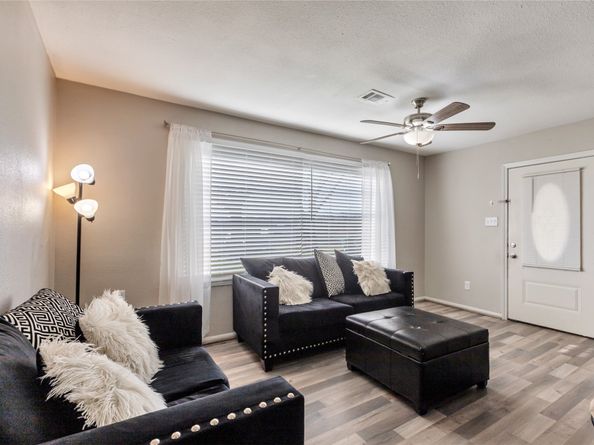 1334 Clinton Park Street, Houston TX 77029