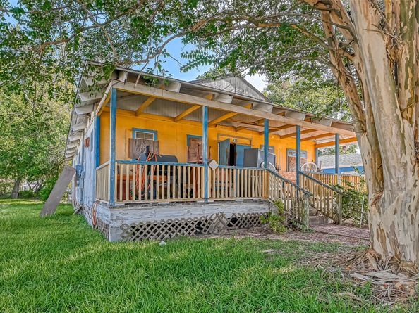 436 Neyland Street 1, Houston TX 77022