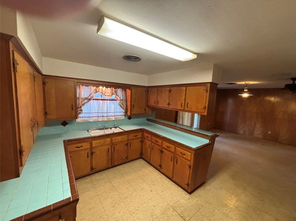 6402 Jim Street, Houston TX 77092