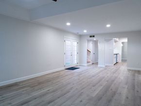 2243 W Alabama Street 10, Houston TX 77098