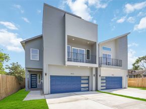 4923 Golden Forest Drive, Houston TX 77091