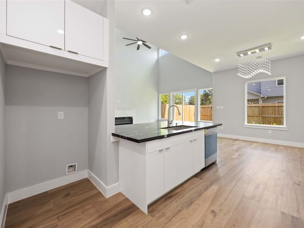 4923 Golden Forest Drive, Houston TX 77091
