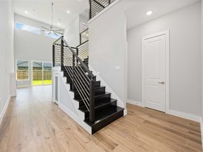 4923 Golden Forest Drive, Houston TX 77091