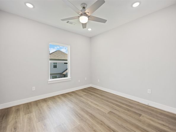 4923 Golden Forest Drive, Houston TX 77091