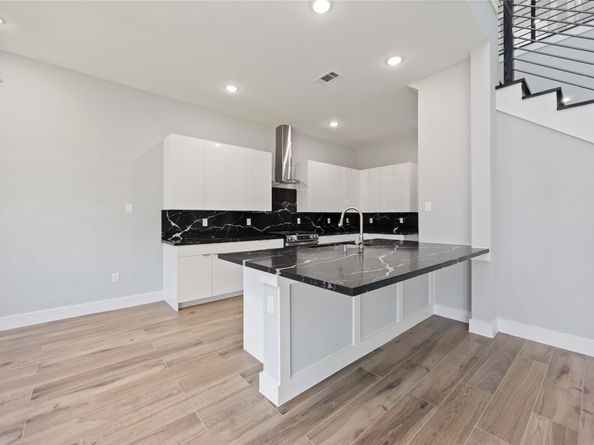 4923 Golden Forest Drive, Houston TX 77091