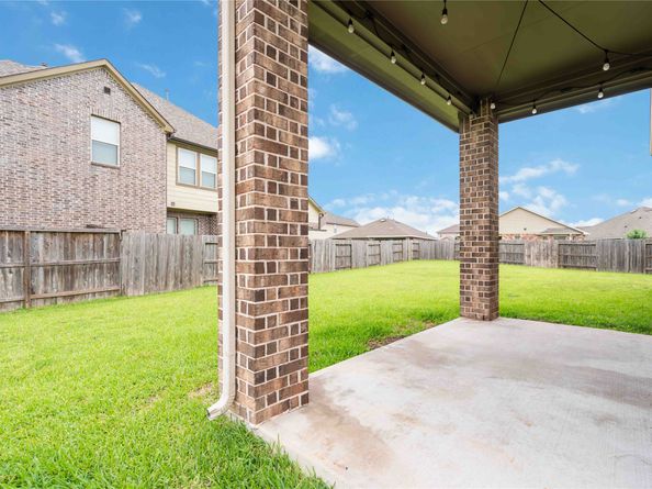 9803 Wyatt Shores Drive, Humble TX 77396