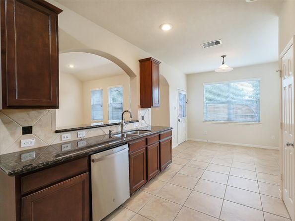 2802 Ridgeglen Lane, Houston TX 77082