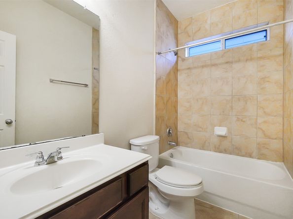 2802 Ridgeglen Lane, Houston TX 77082