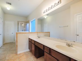 2802 Ridgeglen Lane, Houston TX 77082
