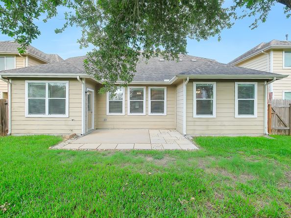 2802 Ridgeglen Lane, Houston TX 77082