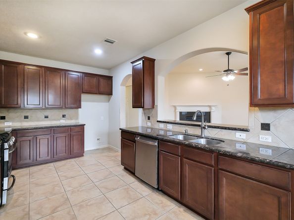 2802 Ridgeglen Lane, Houston TX 77082