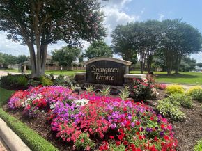 2802 Ridgeglen Lane, Houston TX 77082