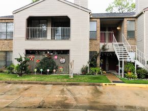 2025 Augusta Drive 804, Houston TX 77057