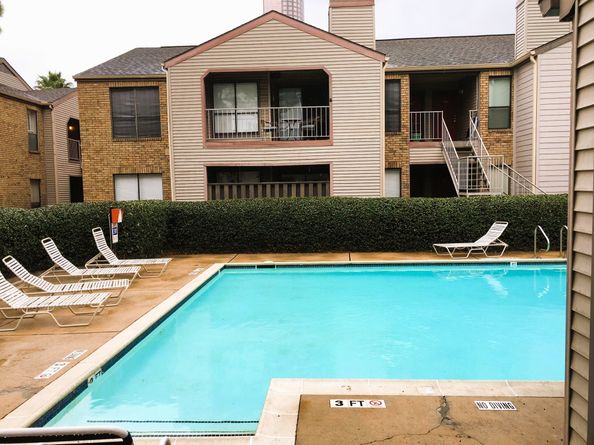 2025 Augusta Drive 804, Houston TX 77057
