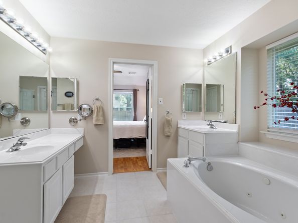 31 Teakwood Place, The Woodlands TX 77384