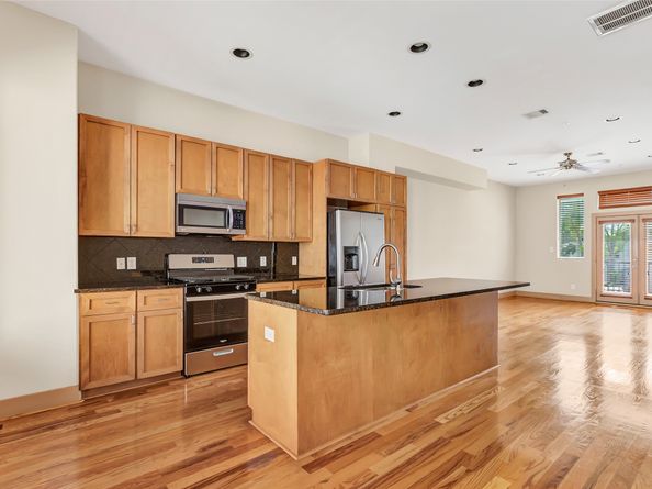 2300 Union Street 2300D, Houston TX 77007