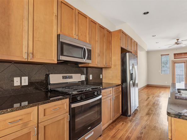 2300 Union Street 2300D, Houston TX 77007