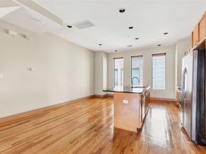 2300 Union Street 2300D, Houston TX 77007