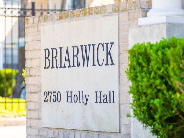 2750 Holly Hall Street 1710, Houston TX 77054