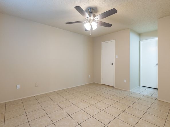 2750 Holly Hall Street 1710, Houston TX 77054