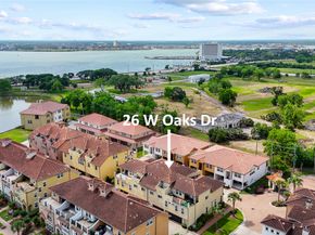 26 W Oaks Drive, Houston TX 77058
