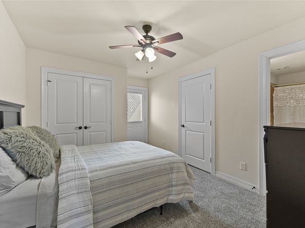 26 W Oaks Drive, Houston TX 77058
