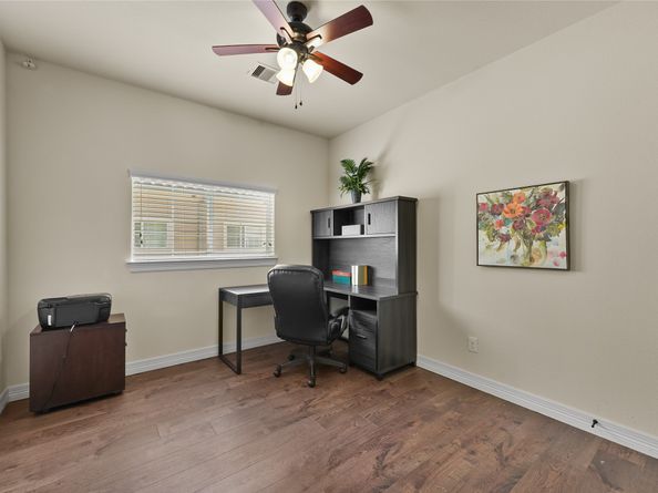 26 W Oaks Drive, Houston TX 77058