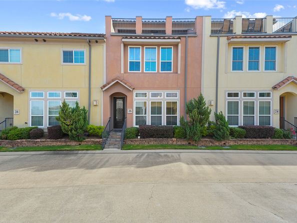 26 W Oaks Drive, Houston TX 77058