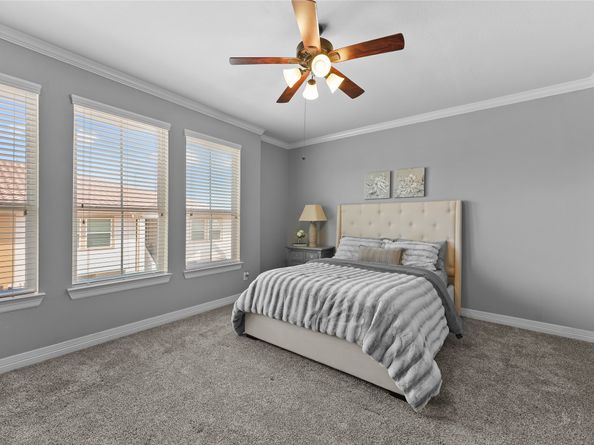 26 W Oaks Drive, Houston TX 77058