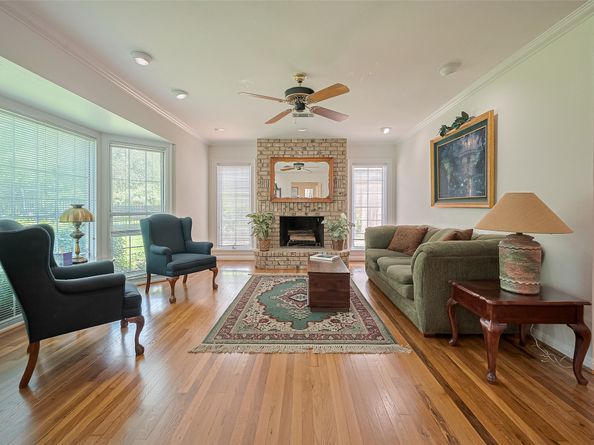 826 Heights Boulevard, Houston TX 77007