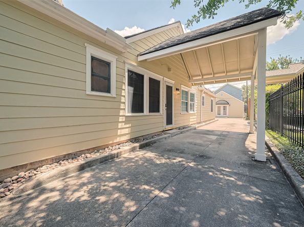 826 Heights Boulevard, Houston TX 77007