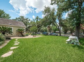 826 Heights Boulevard, Houston TX 77007