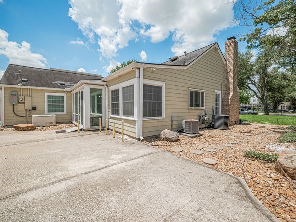 826 Heights Boulevard, Houston TX 77007