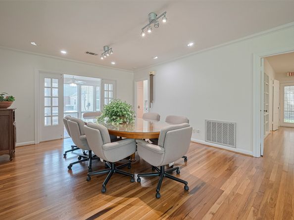826 Heights Boulevard, Houston TX 77007