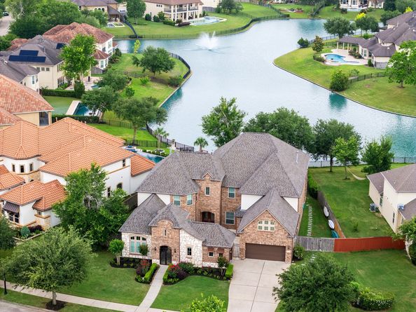5618 Camden Springs Lane, Sugar Land TX 77479
