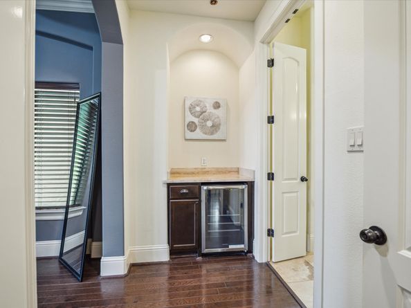 2505 Couch Street B, Houston TX 77008