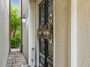 2505 Couch Street B, Houston TX 77008