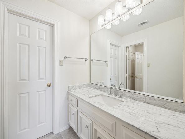 718 Marywood Chase, Houston TX 77079