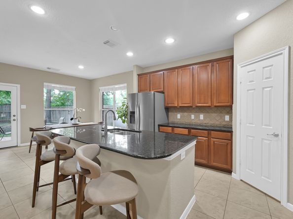 2 Colewood Court, The Woodlands TX 77382