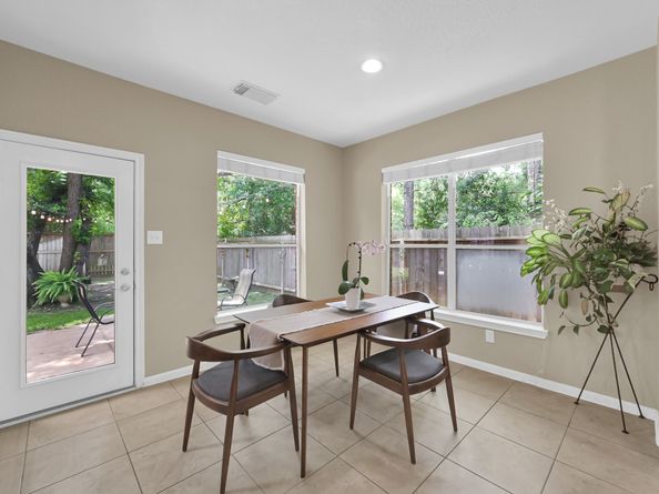 2 Colewood Court, The Woodlands TX 77382